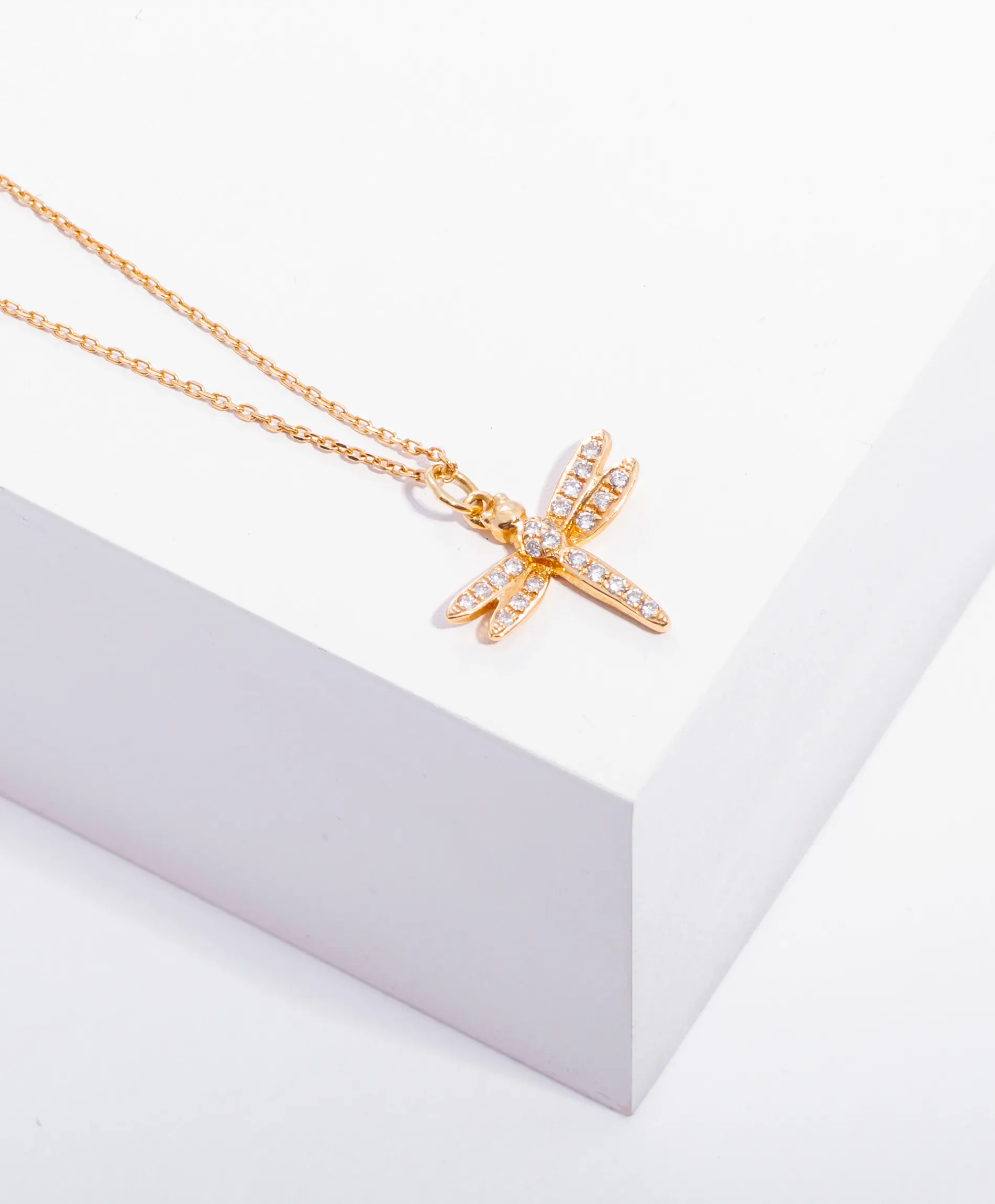 18K YELLOW GOLD DRAGONFLY NECKLACE WITH WHITE  DIAMOND