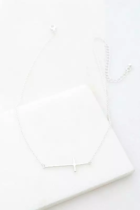 BELIEVE IN THE CROSS NECKLACE [ ONLINE EXCLUSIVE ]