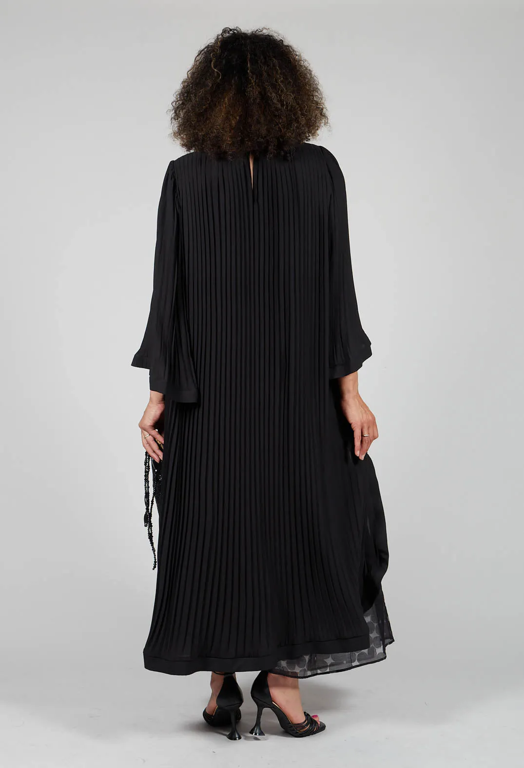 Butterfly Sleeved Pleated Dress in Black