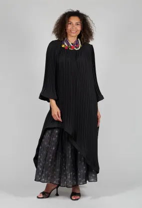 Butterfly Sleeved Pleated Dress in Black