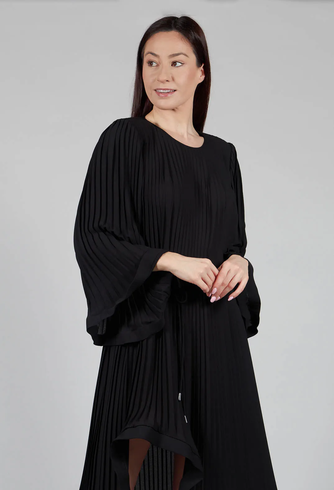 Butterfly Sleeved Pleated Dress in Black