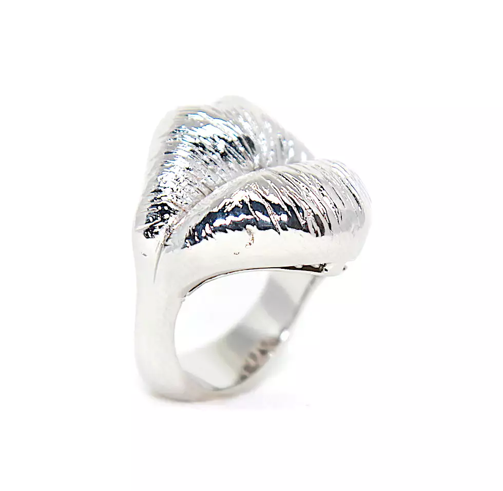 KISS RING SILVER