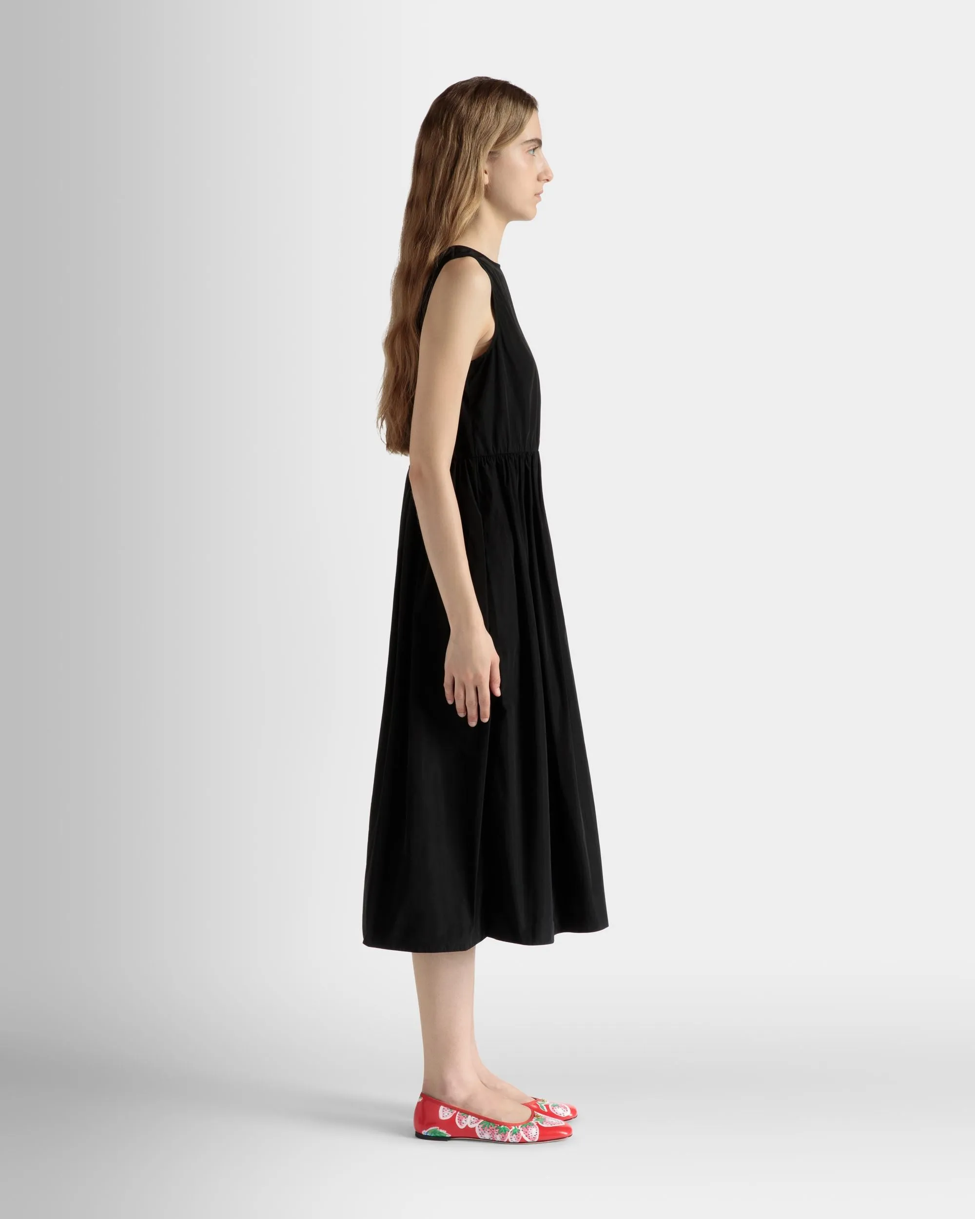 Sleeveless Midi Dress in Black Technical Duchesse 