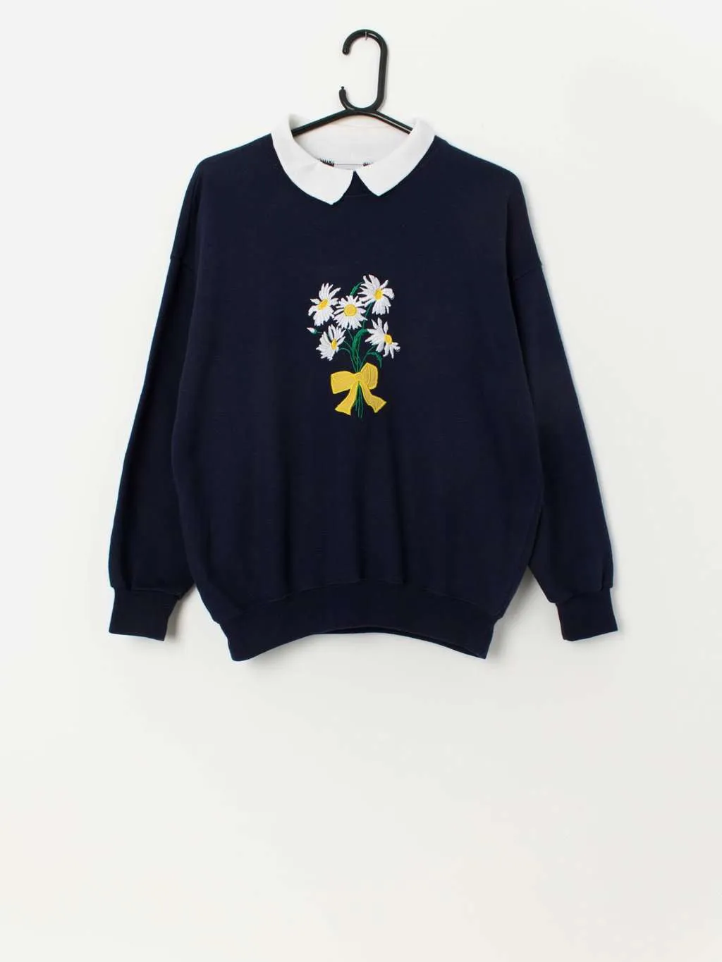 Vintage collared daisy sweatshirt in navy – Medium